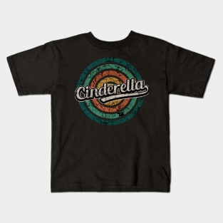 Cinderella // Retro Circle Crack Vintage Kids T-Shirt